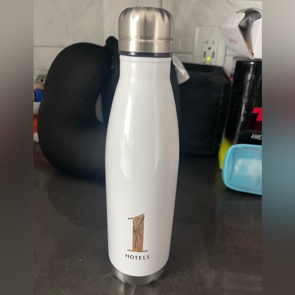 1 Hotels x Swell 17oz branded water bottle in white - Picture 3 of 7